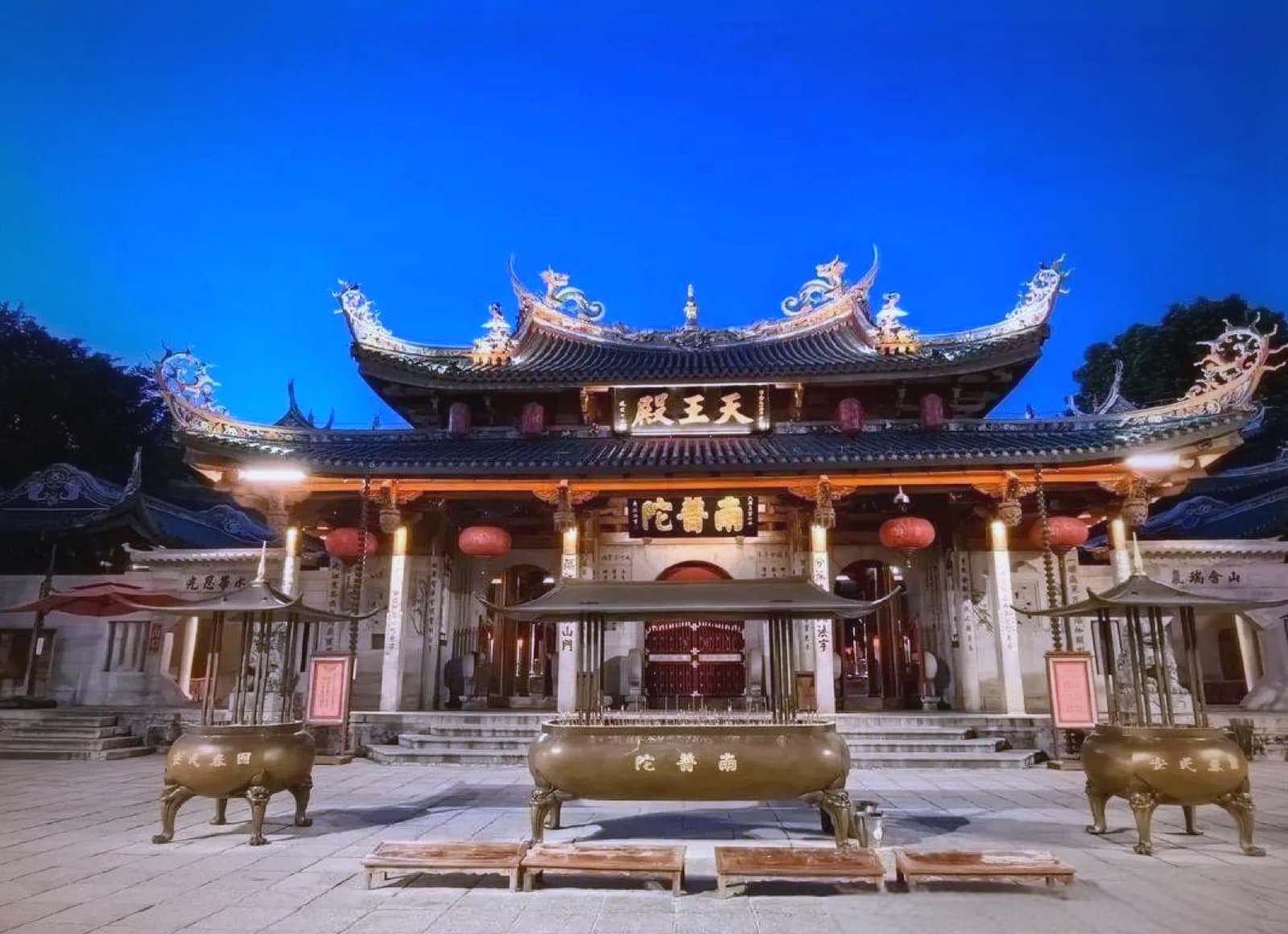 Nanputuo Temple main view