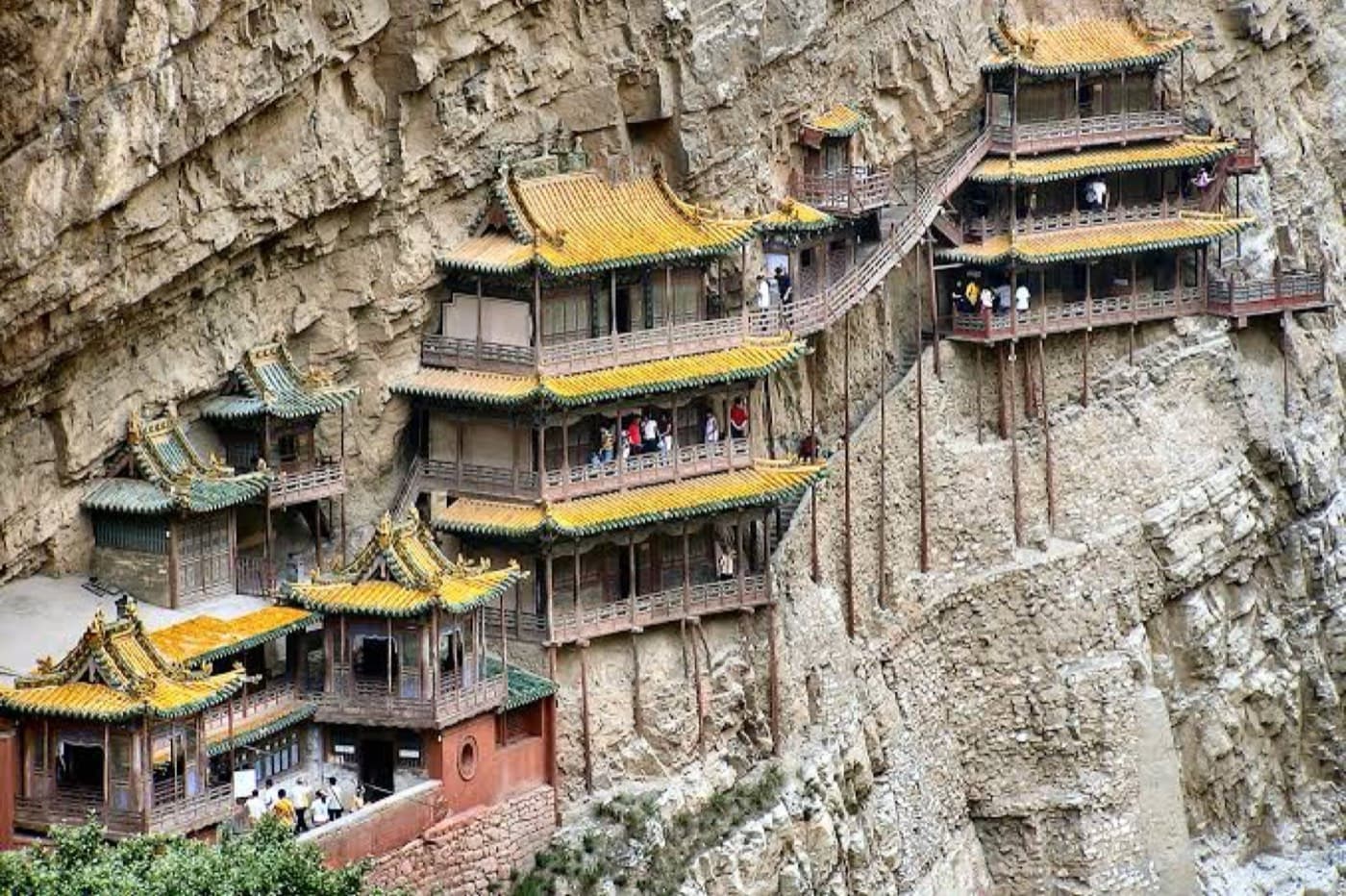 Hanging Temple main view